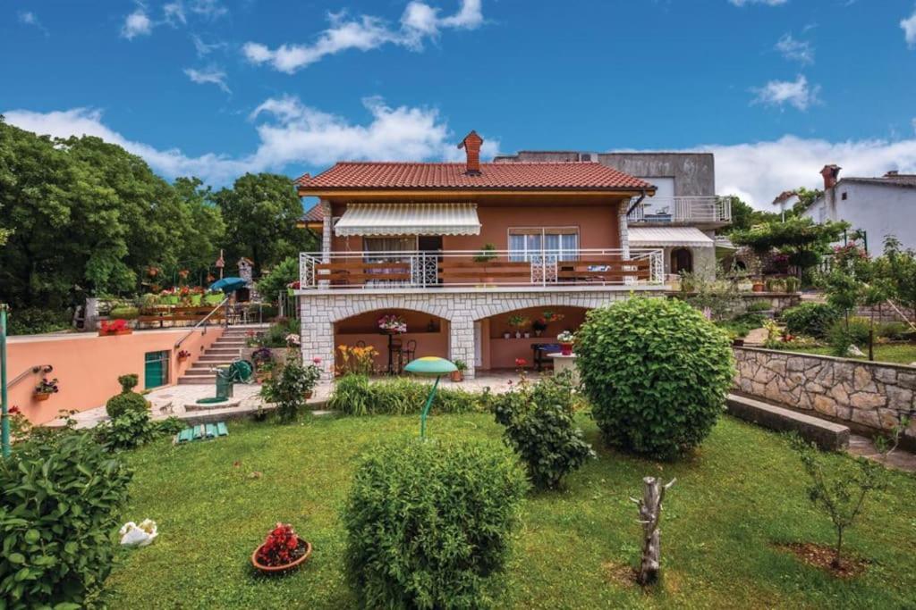 Home Away From Home Шмрика Экстерьер фото