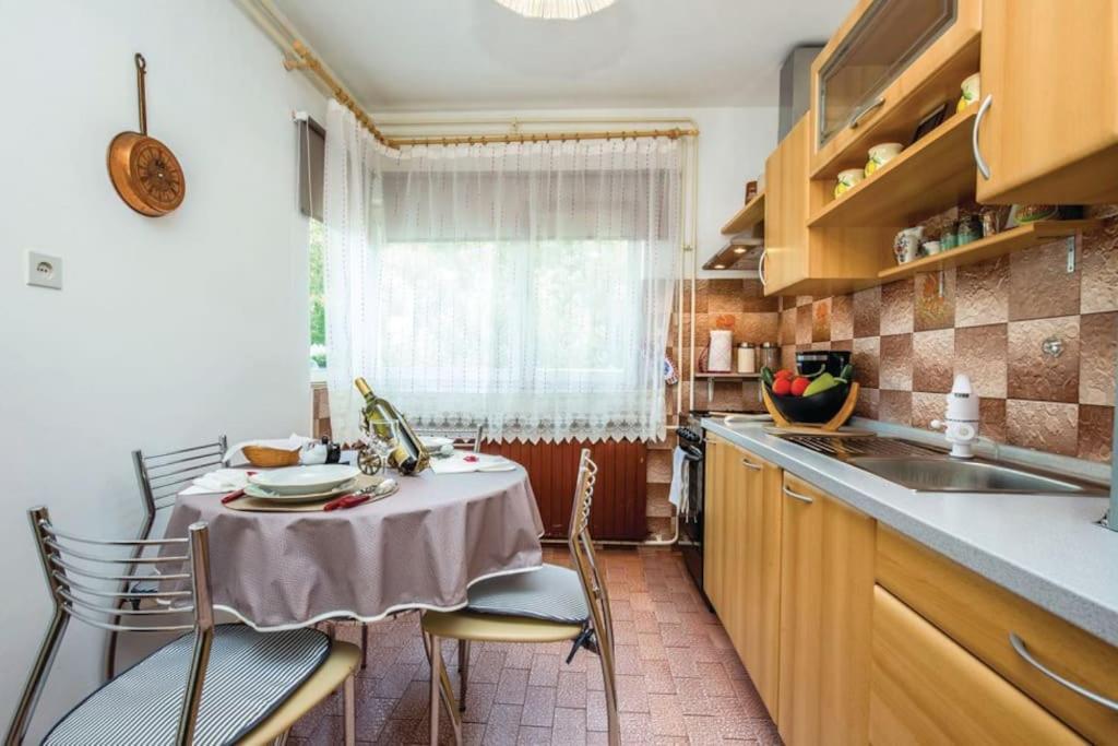 Home Away From Home Шмрика Экстерьер фото